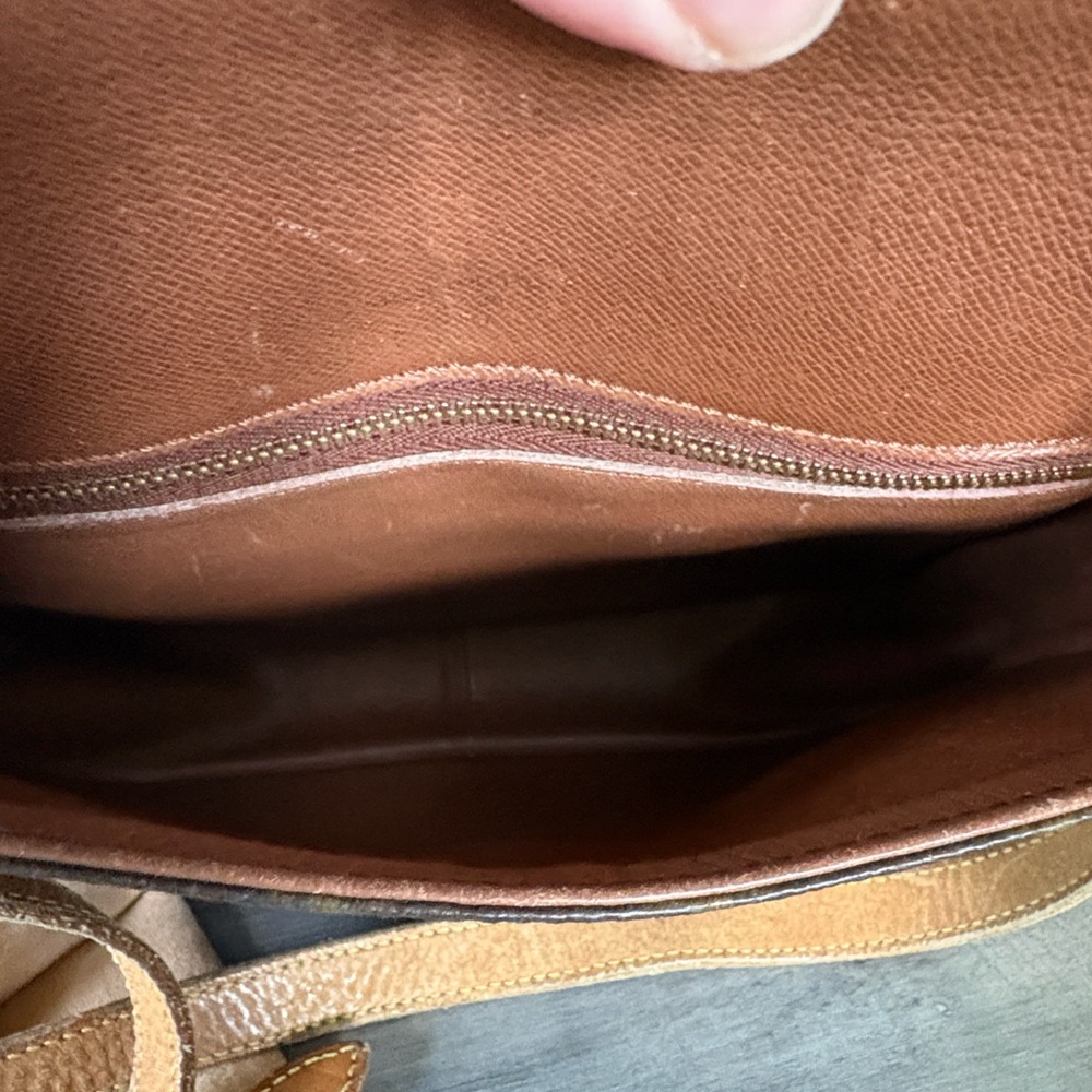 Authentic Louis Vuitton Saint Cloud GM Monogram Crossbody Shoulder Bag - Picture 13 of 17